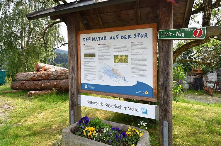 Cushy Apartment with Jacuzzi, Sauna, Solarium, BBQ, Balcony