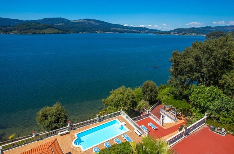 Vakantiehuis Tolle Villa oberhalb der Bucht Ria de Vigo