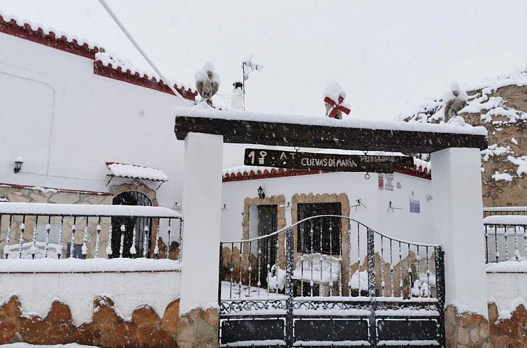 Cuevas de María