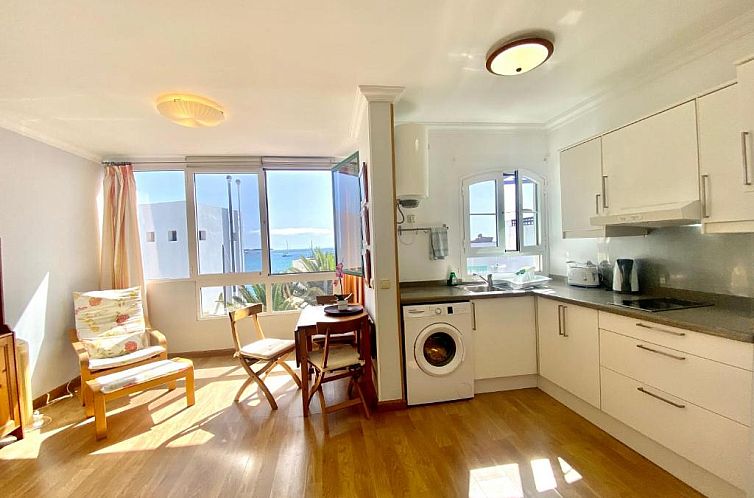 Sounds of The Sea Apartment