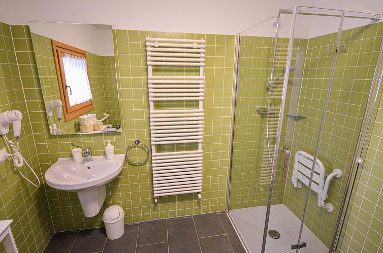 Appartement App. A - Cjase Fravins