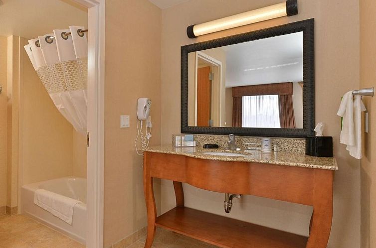 Hampton Inn & Suites Buffalo