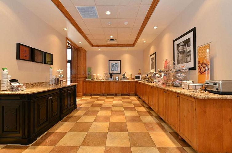 Hampton Inn & Suites Buffalo
