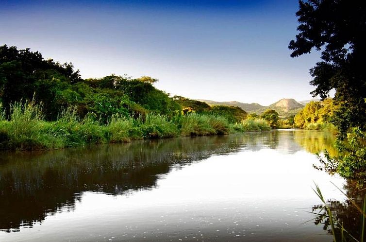 Hippo Water Front Lodge