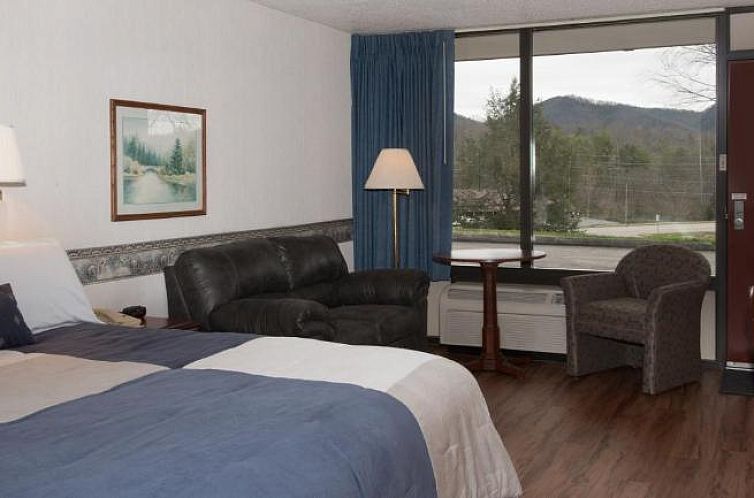 Highland Manor Inn