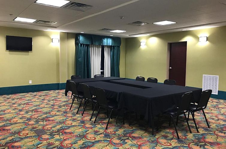Holiday Inn Express & Suites Southport - Oak Island Area, an