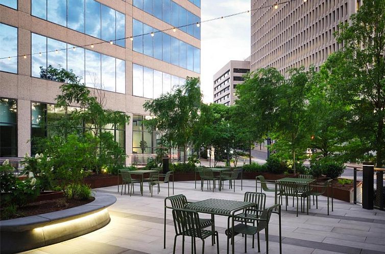 DoubleTree by Hilton Downtown Nashville