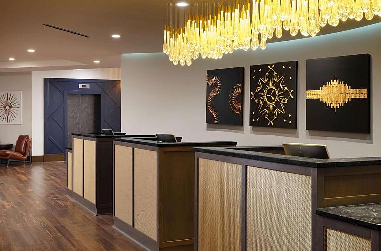 DoubleTree by Hilton Downtown Nashville