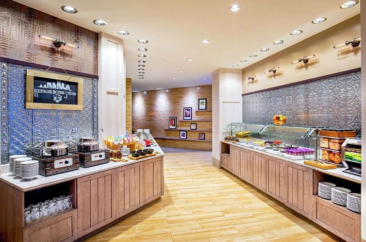 DoubleTree by Hilton Downtown Nashville