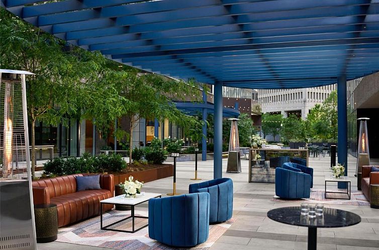 DoubleTree by Hilton Downtown Nashville