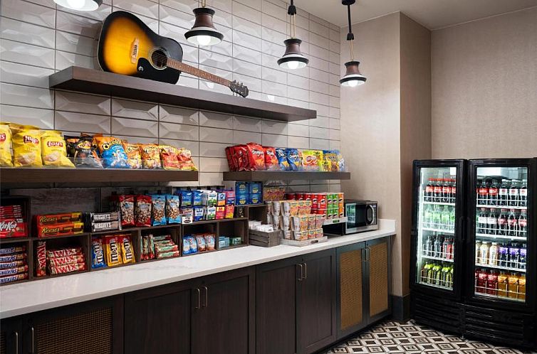 DoubleTree by Hilton Downtown Nashville