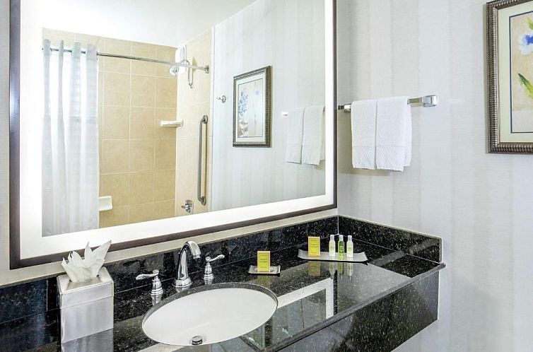 DoubleTree by Hilton Downtown Nashville