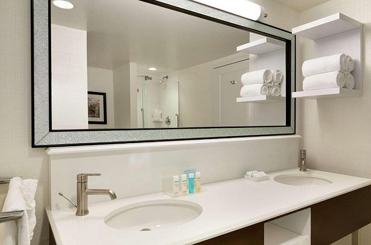 Hampton Inn & Suites Nashville Downtown