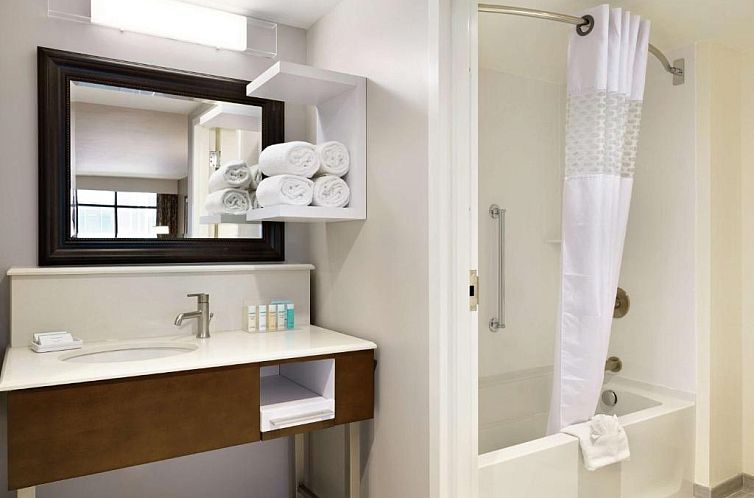 Hampton Inn & Suites Nashville Downtown