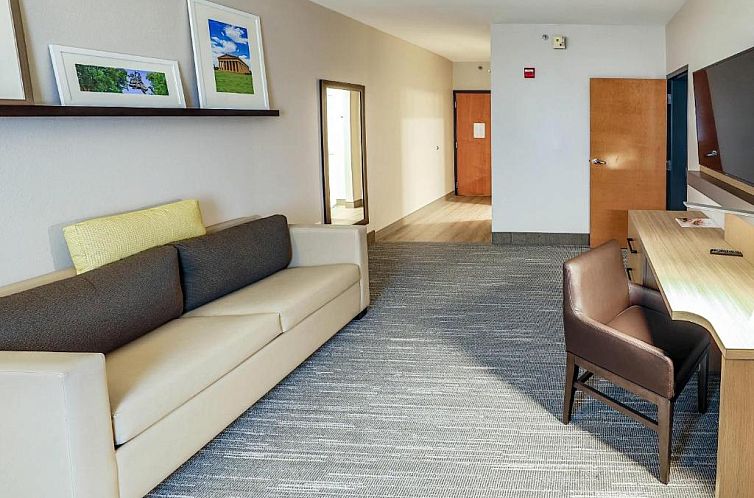 Country Inn & Suites by Radisson, Nashville Airport, TN