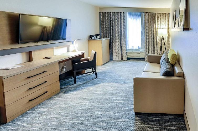 Country Inn & Suites by Radisson, Nashville Airport, TN
