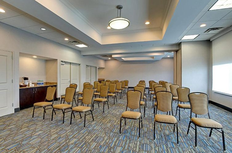 Holiday Inn Express Nashville-Opryland, an IHG Hotel