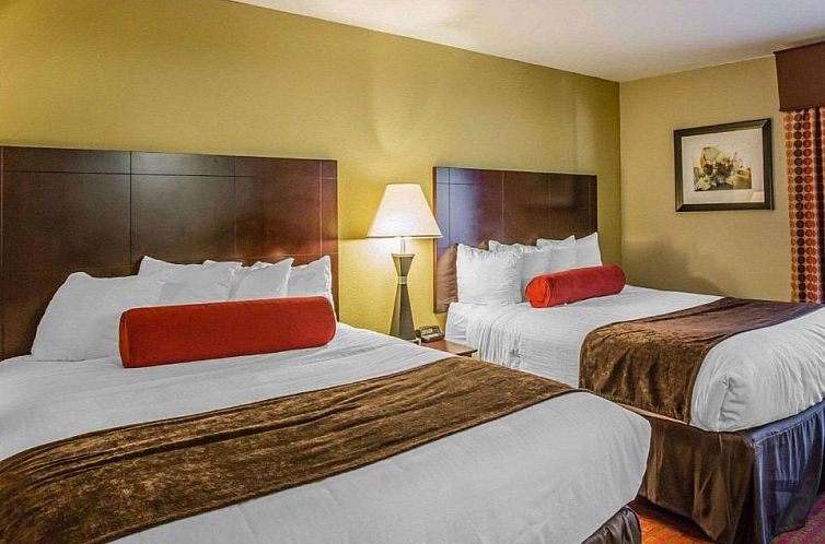Quality Suites Nashville Airport