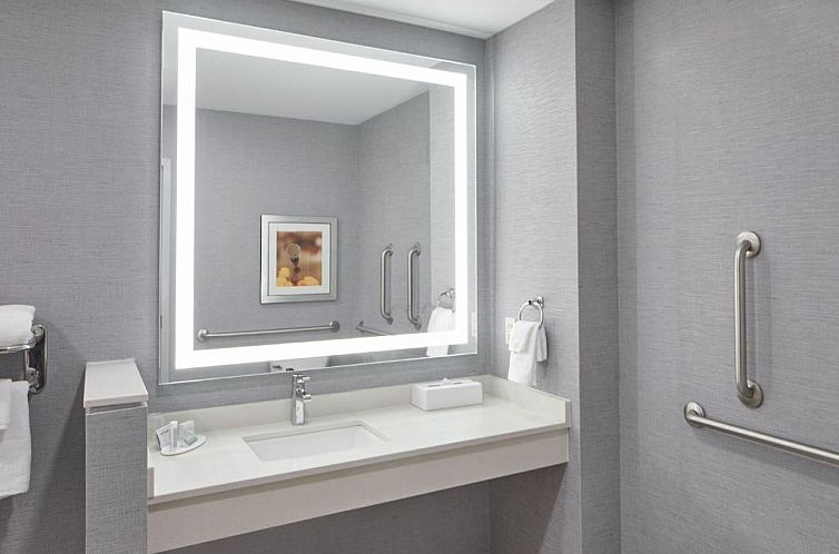 Fairfield Inn and Suites by Marriott Nashville Downtown/The 