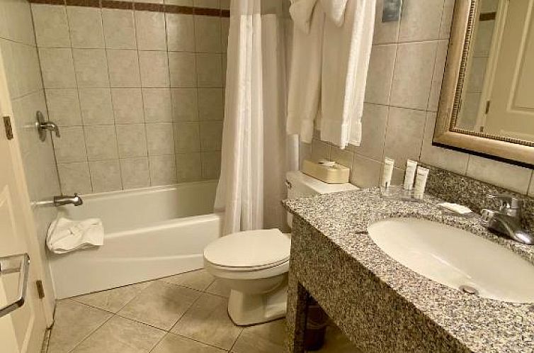 Radisson Suite Hotel Oceanfront