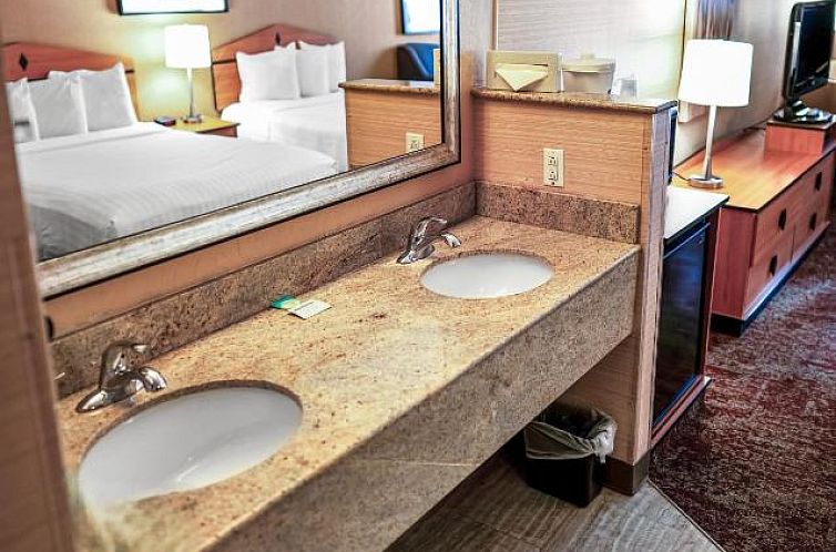 Crystal Inn Hotel & Suites - Midvalley