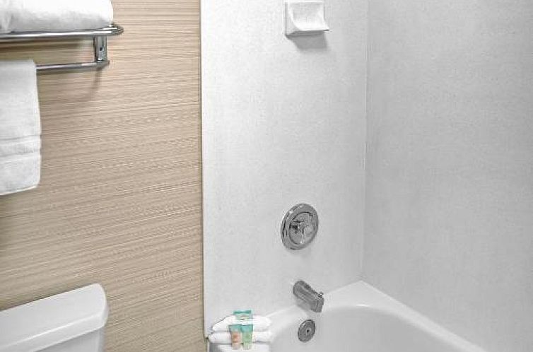 Crystal Inn Hotel & Suites - Midvalley