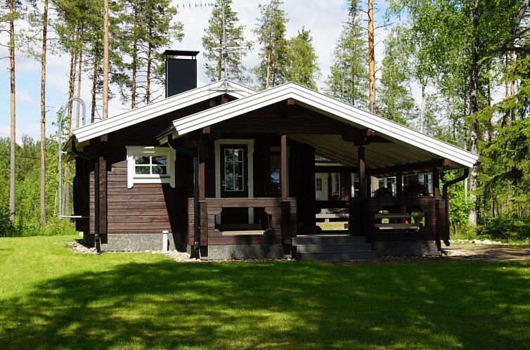 Vakantiehuis Ferienvilla mit Sauna und Garten am See