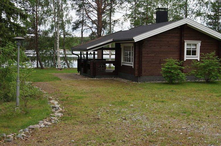 Vakantiehuis Ferienvilla mit Sauna und Garten am See