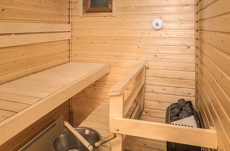 Vakantiehuis Karhunvartijan linna a3