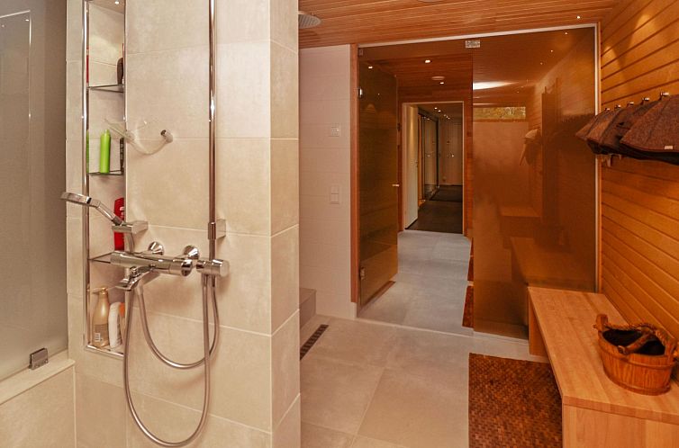 Vakantiehuis Holy lake chalet a