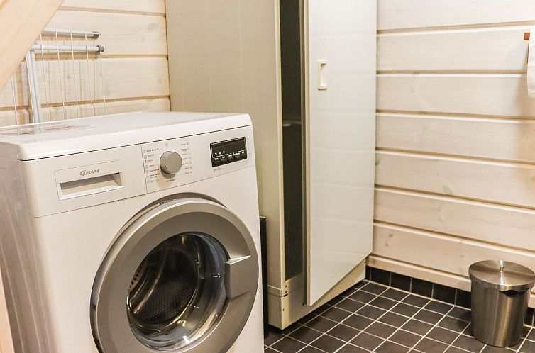 Vakantiehuis Aurinko-saaga 2 paritalo lasiterassihuon