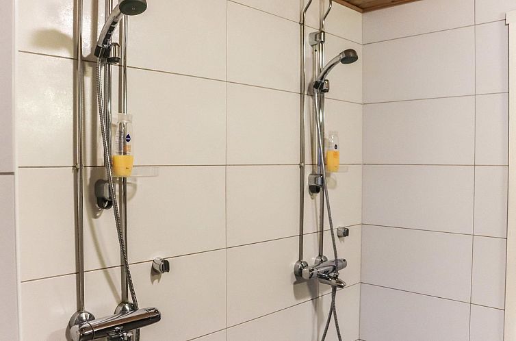 Vakantiehuis Aurinko-saaga 2 paritalo lasiterassihuon