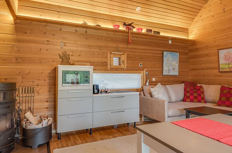 Vakantiehuis Neljä vuodenaikaa a1/karpalo