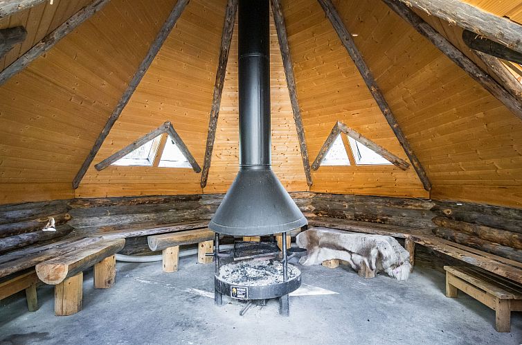 Vakantiehuis Nelostupa b
