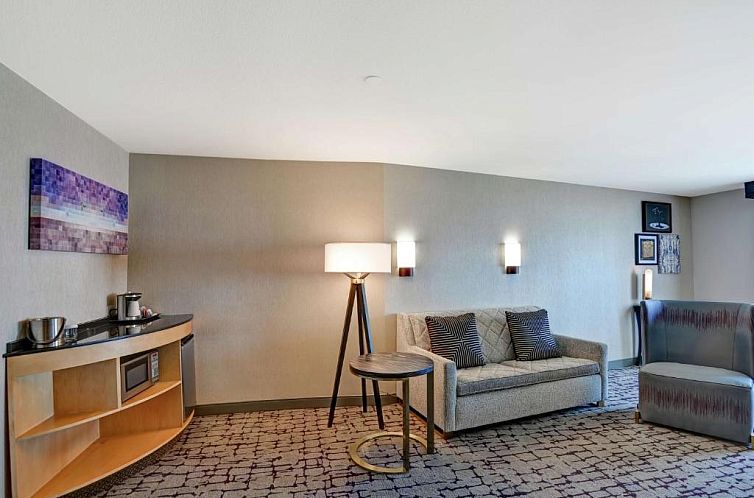 DoubleTree by Hilton Baton Rouge