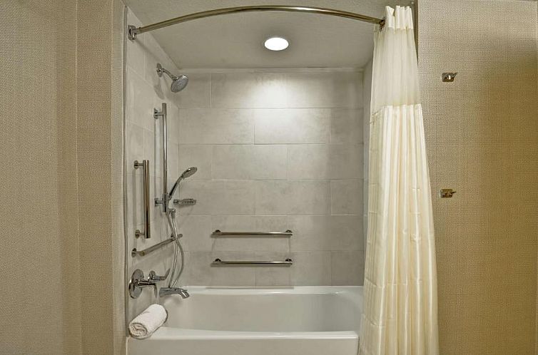 DoubleTree by Hilton Baton Rouge