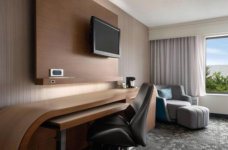 Courtyard by Marriott Dayton North