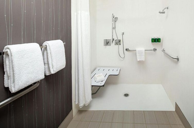 Courtyard by Marriott Dayton North