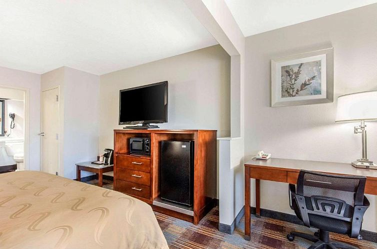 Quality Inn Airport I-240