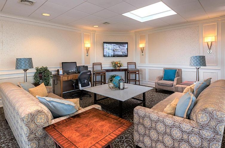 Five Towns Inn - JFK Airport