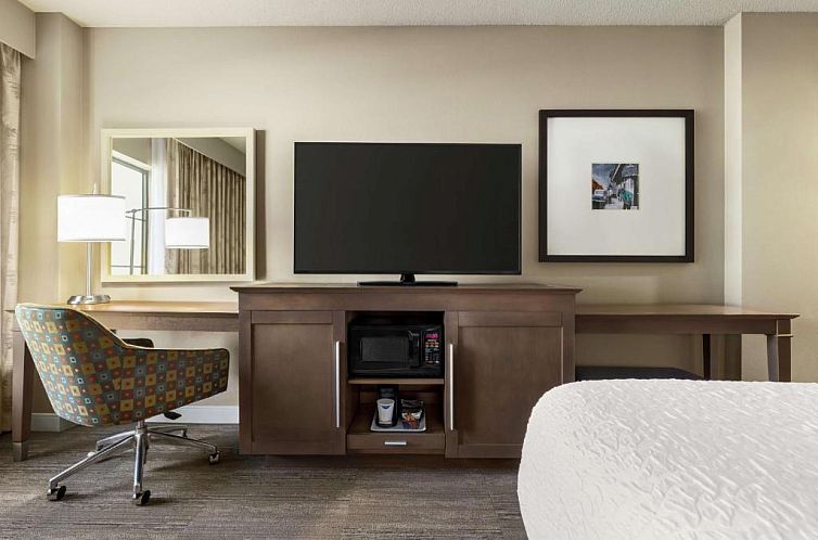 Hampton Inn and Suites New Orleans Convention Center