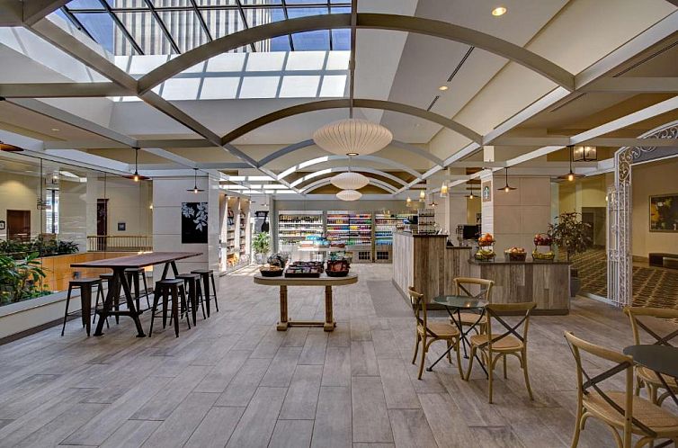 Hilton New Orleans Riverside