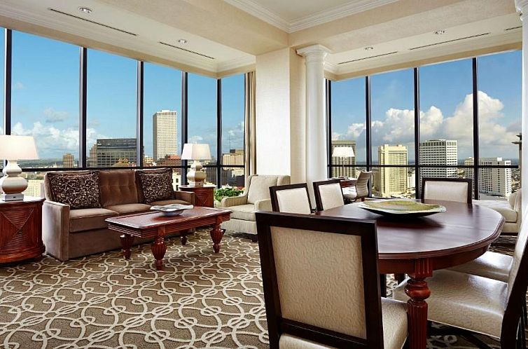 Hilton New Orleans Riverside