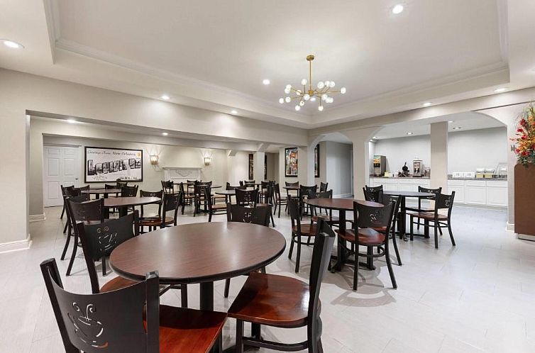 Super 8 by Wyndham New Orleans