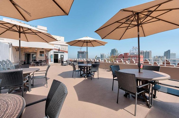 Gaslamp Plaza Suites