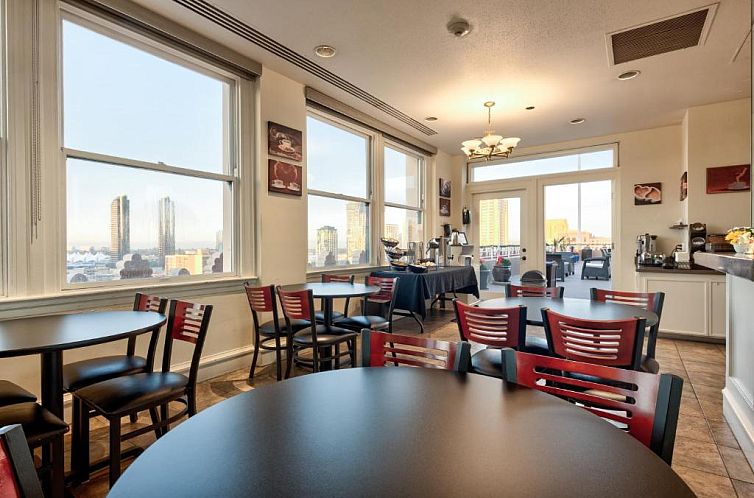 Gaslamp Plaza Suites