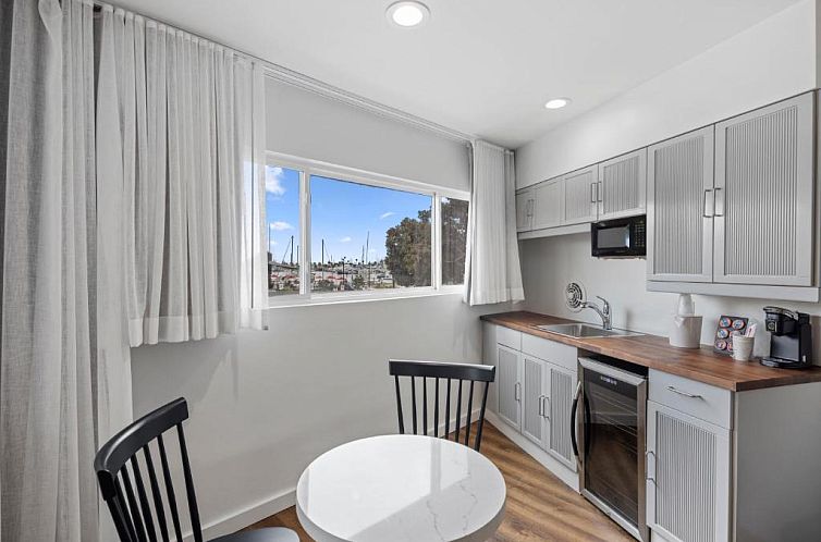 Sea Harbor Hotel - San Diego