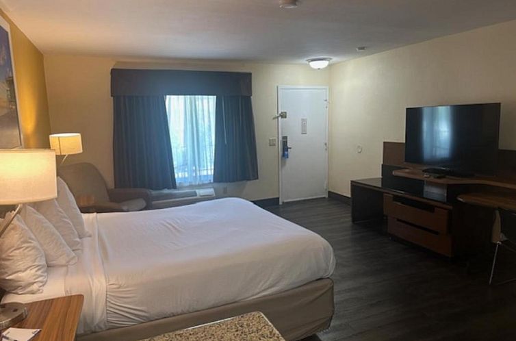 Days Inn by Wyndham Mission Valley Qualcomm Stadium/SDSU