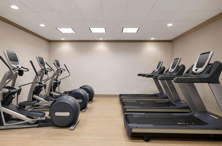 DoubleTree by Hilton New Orleans Airport