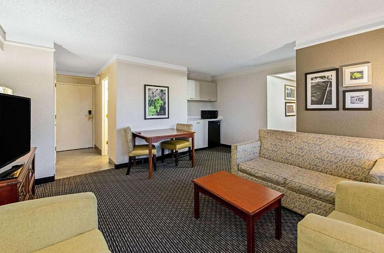La Quinta by Wyndham New Orleans Airport